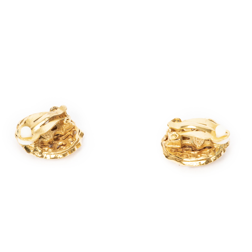 Chanel CC Logo Round Clip On Earrings - Picture 2 of 3